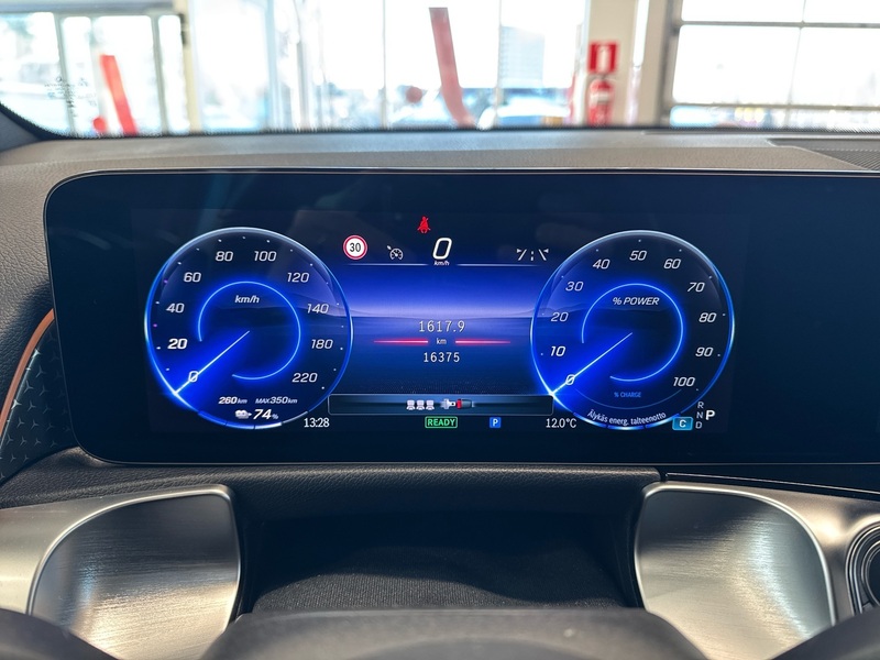 Mercedes-Benz EQB vaihtoauto