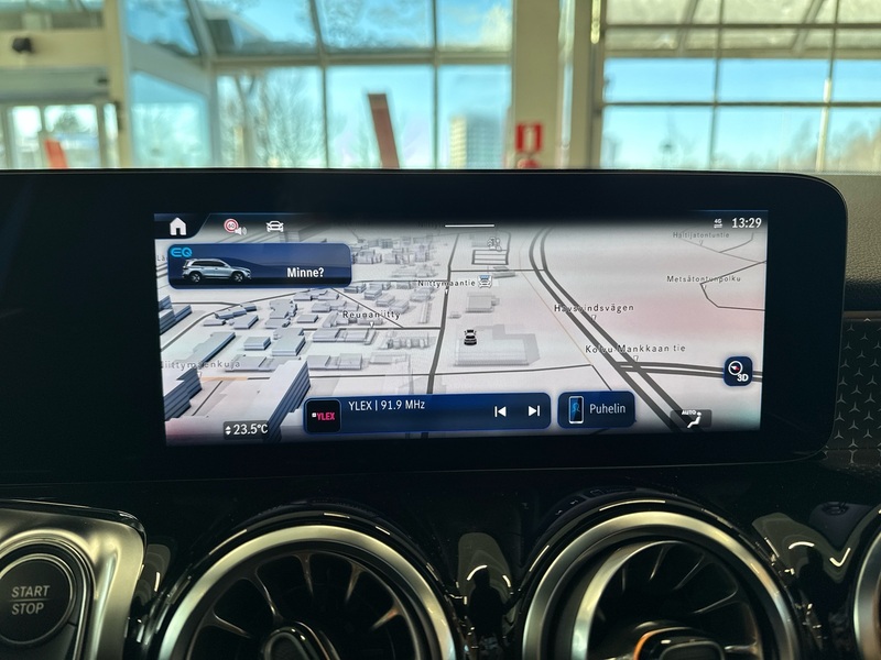 Mercedes-Benz EQB vaihtoauto