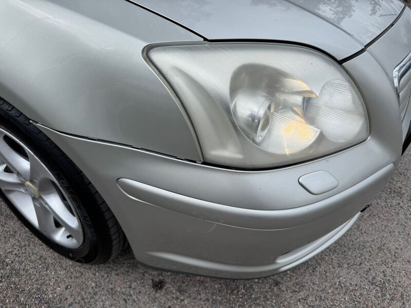 Toyota Avensis vaihtoauto