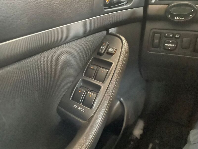 Toyota Avensis vaihtoauto