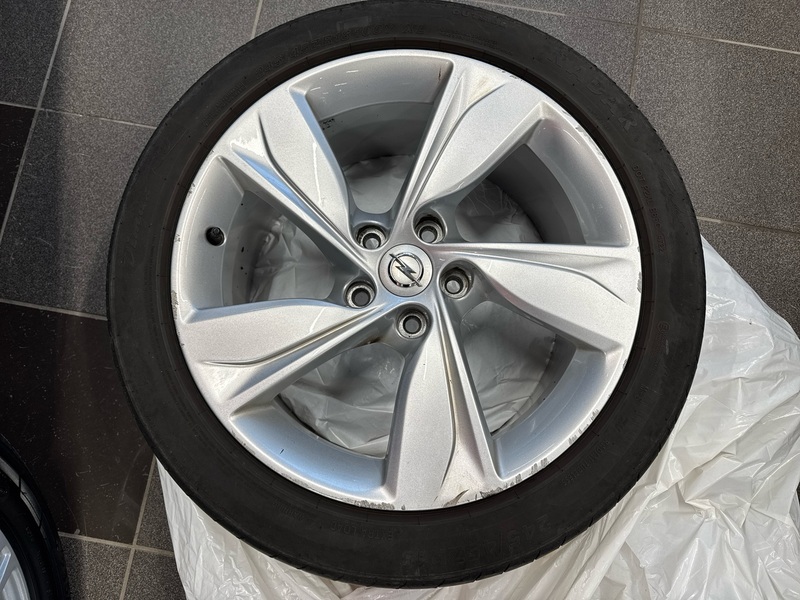 Opel Insignia vaihtoauto