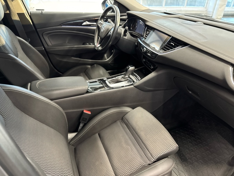 Opel Insignia vaihtoauto