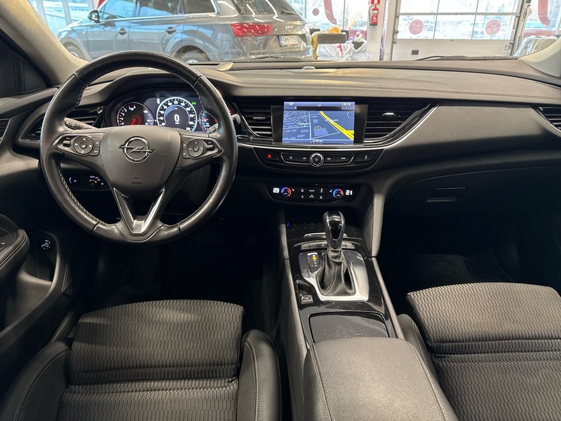 Opel Insignia vaihtoauto