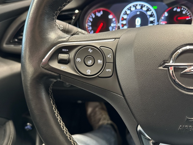 Opel Insignia vaihtoauto