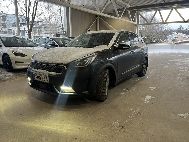 Kia Niro plug-in vaihtoauto