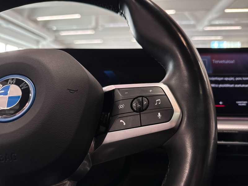 BMW iX1 vaihtoauto