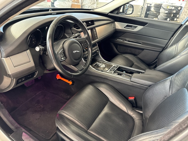 Jaguar XF vaihtoauto