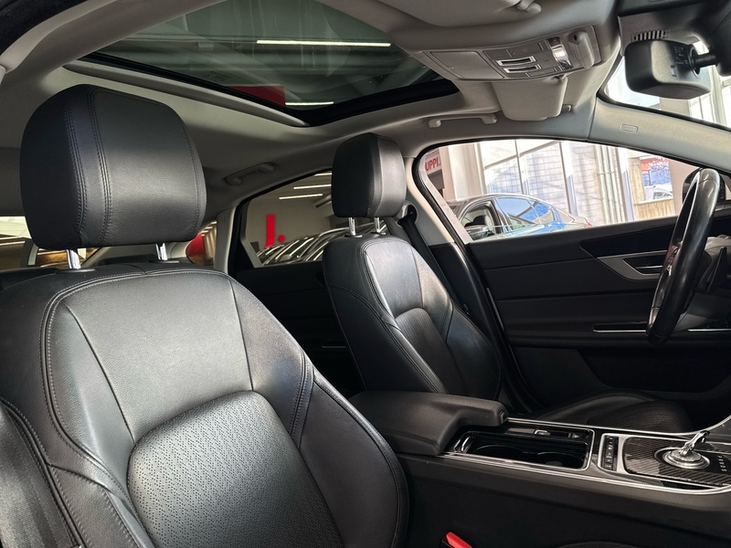 Jaguar XF vaihtoauto