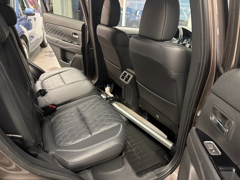 Mitsubishi Outlander PHEV vaihtoauto