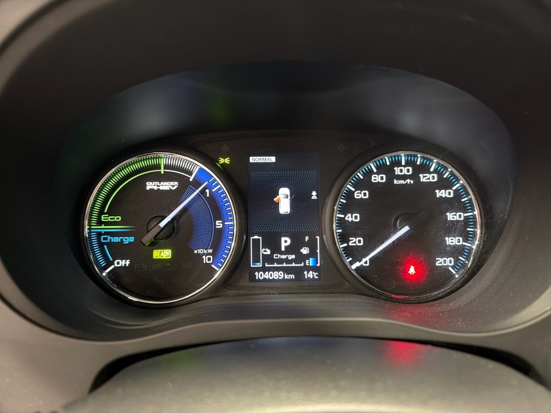 Mitsubishi Outlander PHEV vaihtoauto