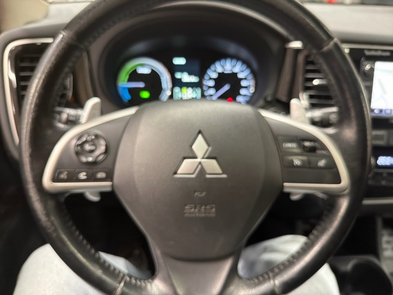 Mitsubishi Outlander PHEV vaihtoauto