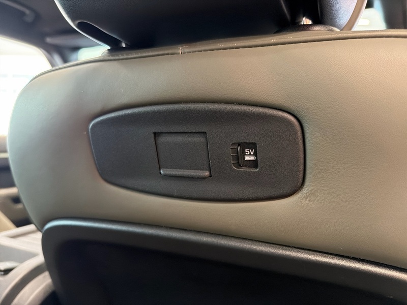 Land Rover Defender vaihtoauto