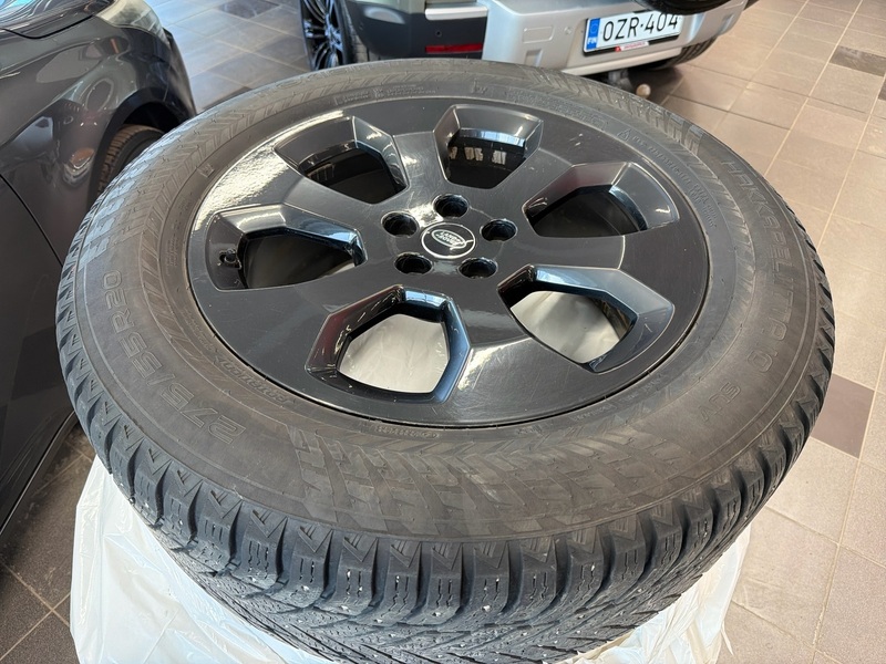 Land Rover Defender vaihtoauto