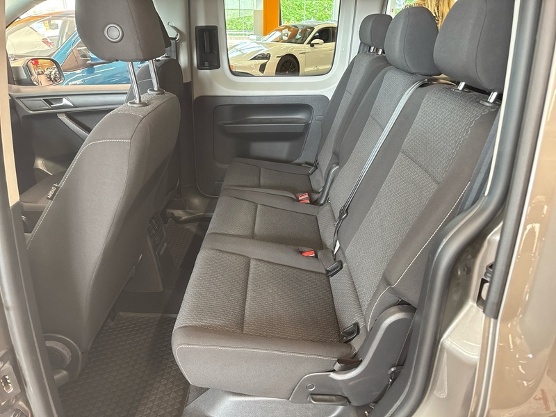 Volkswagen Caddy Maxi vaihtoauto