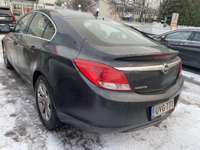 Opel Insignia vaihtoauto