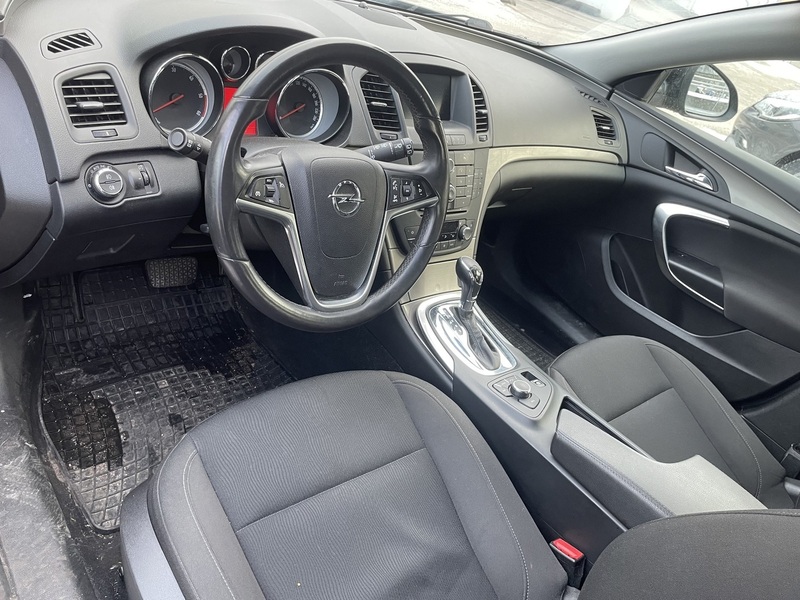 Opel Insignia vaihtoauto