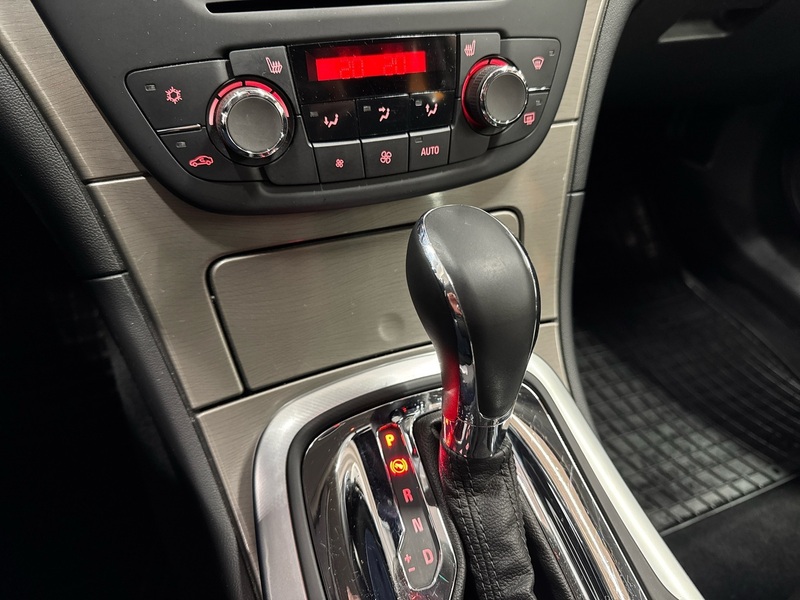 Opel Insignia vaihtoauto