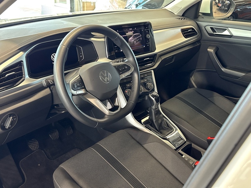 Volkswagen T-Roc vaihtoauto