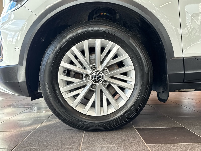 Volkswagen T-Roc vaihtoauto