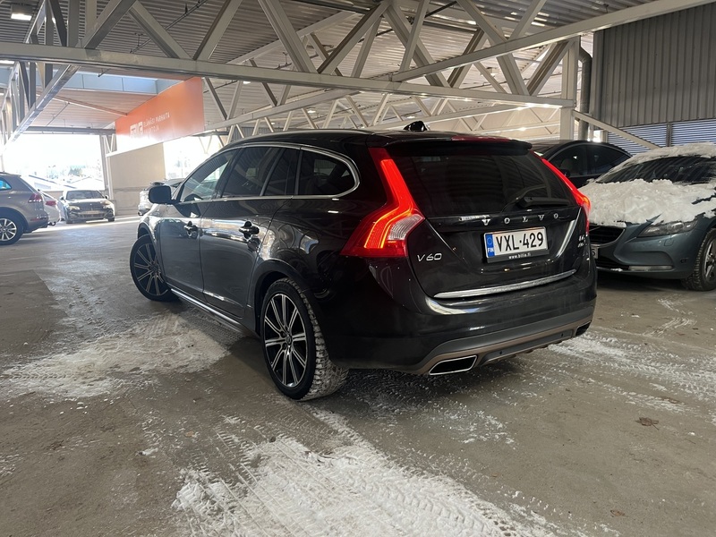 Volvo V60 vaihtoauto