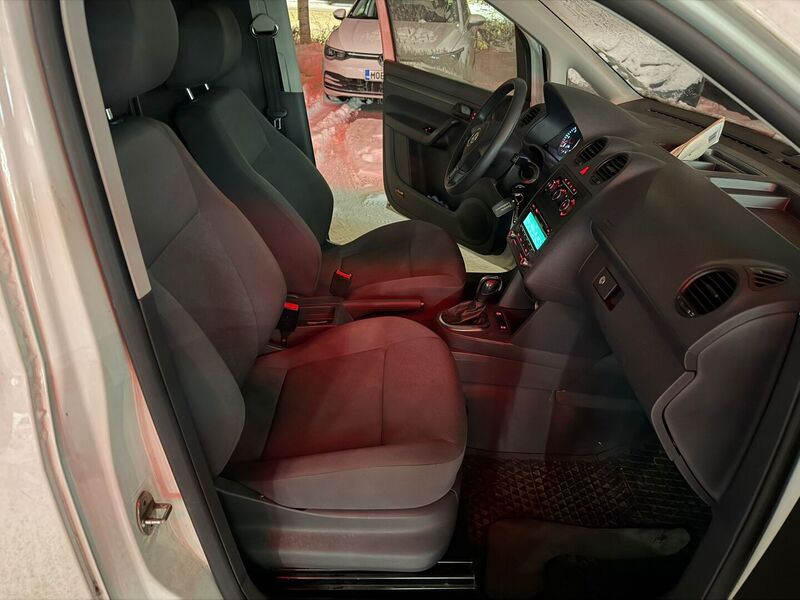 Volkswagen Caddy Maxi vaihtoauto