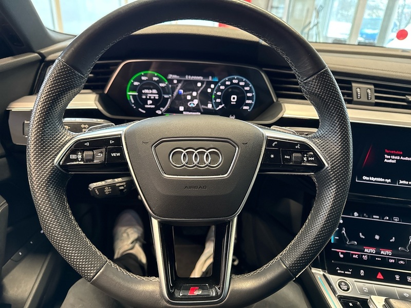 Audi e-tron vaihtoauto