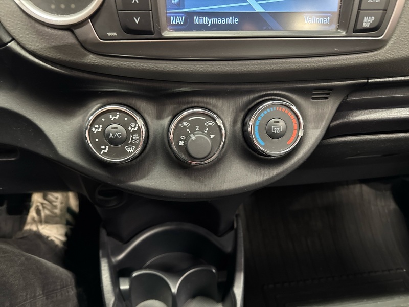 Toyota Yaris vaihtoauto