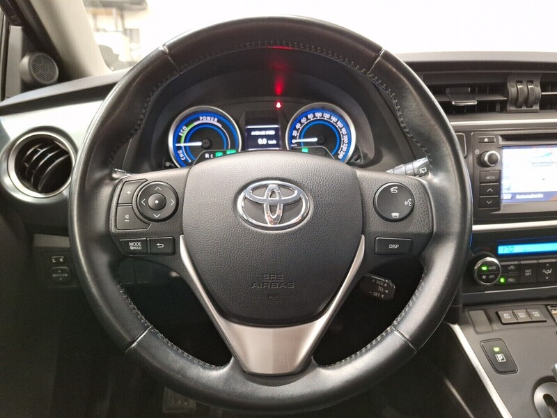 Toyota Auris vaihtoauto