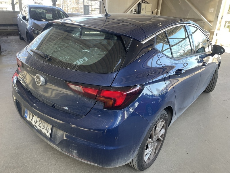 Opel Astra vaihtoauto