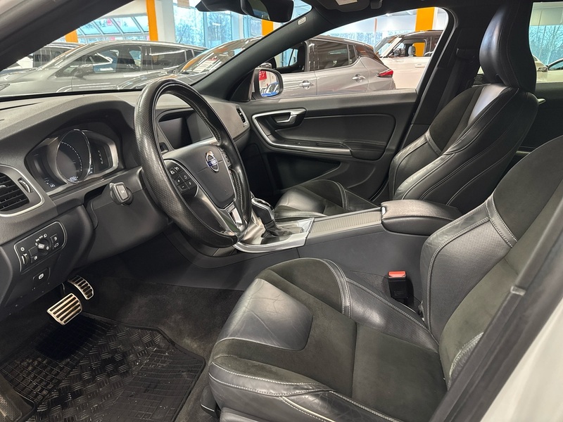 Volvo V60 vaihtoauto