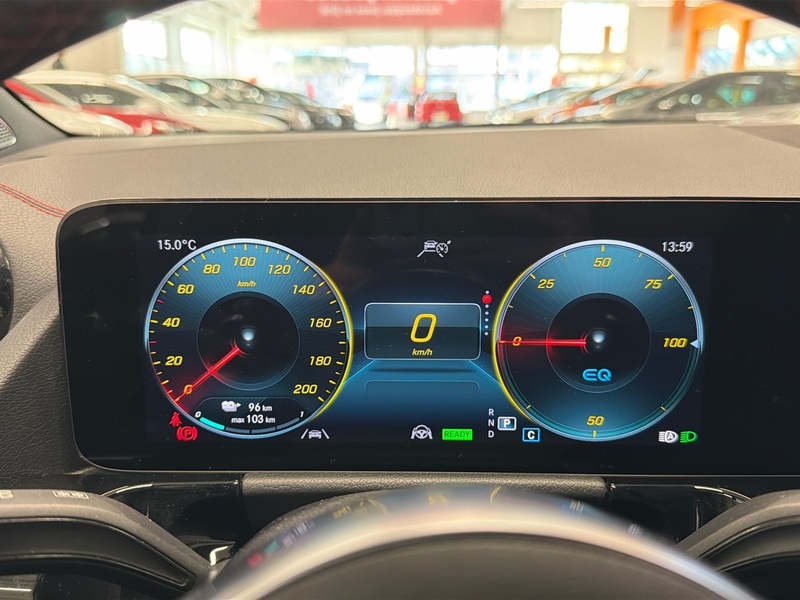 Mercedes-Benz EQA vaihtoauto