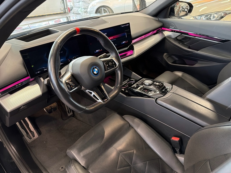 BMW i5 M60 vaihtoauto