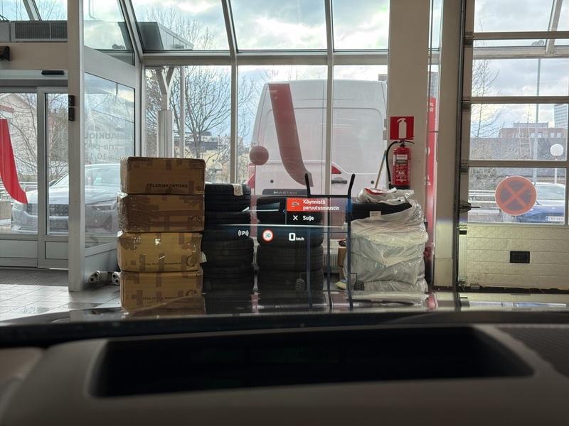 BMW i5 M60 vaihtoauto