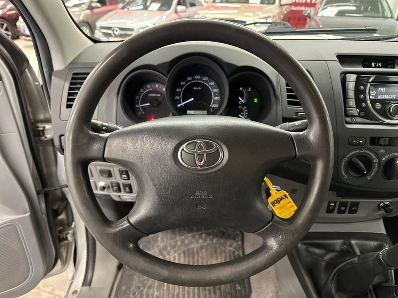 Toyota Hilux vaihtoauto