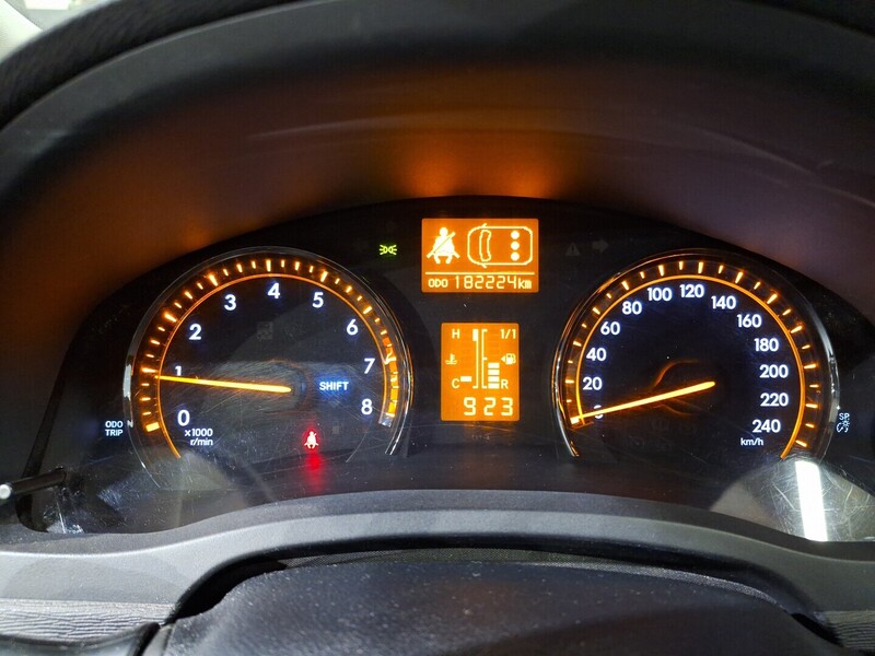 Toyota Avensis vaihtoauto