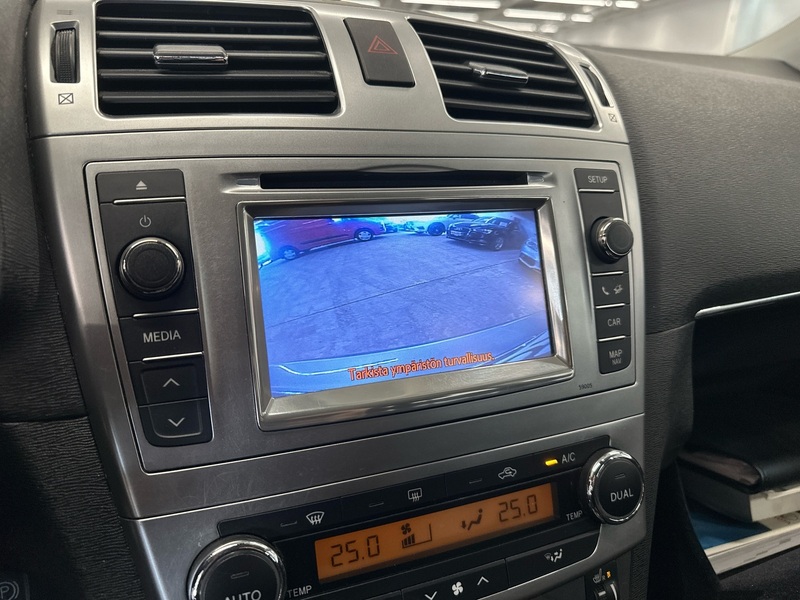 Toyota Avensis vaihtoauto