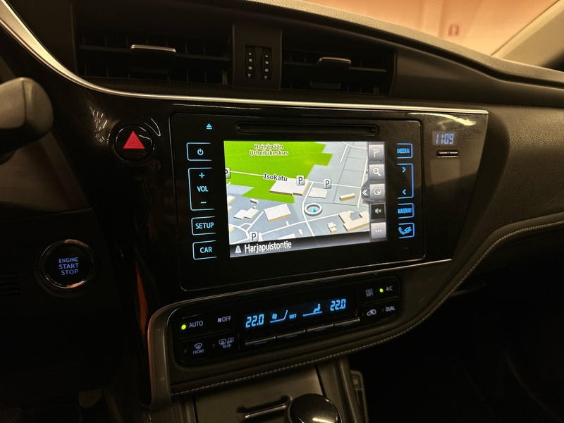 Toyota Auris vaihtoauto