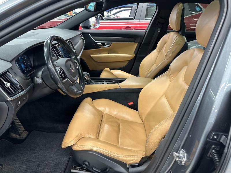 Volvo V90 Cross Country vaihtoauto