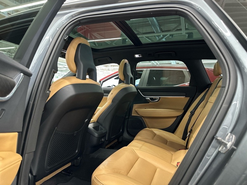 Volvo V90 Cross Country vaihtoauto