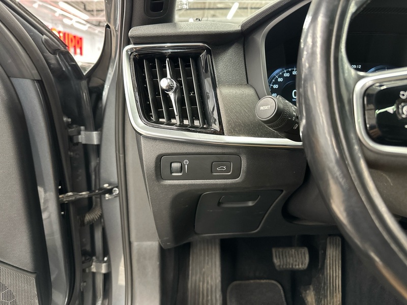 Volvo V90 Cross Country vaihtoauto