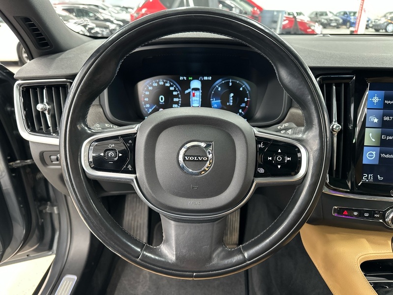 Volvo V90 Cross Country vaihtoauto