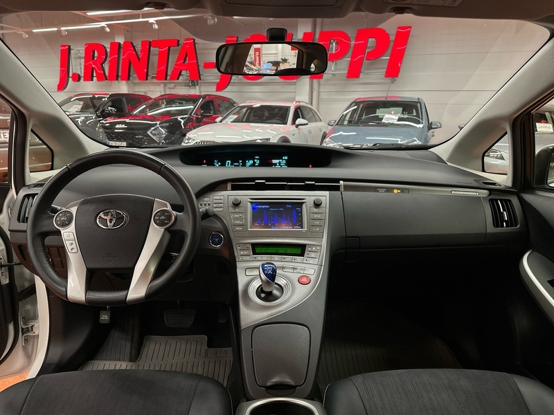 Toyota Prius Plug-in vaihtoauto