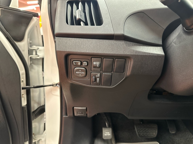 Toyota Prius Plug-in vaihtoauto