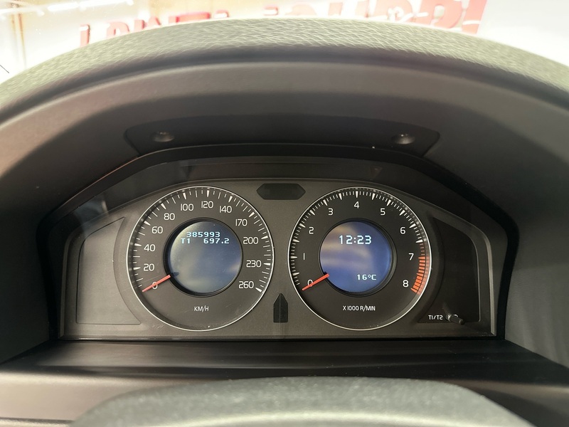 Volvo V70 vaihtoauto