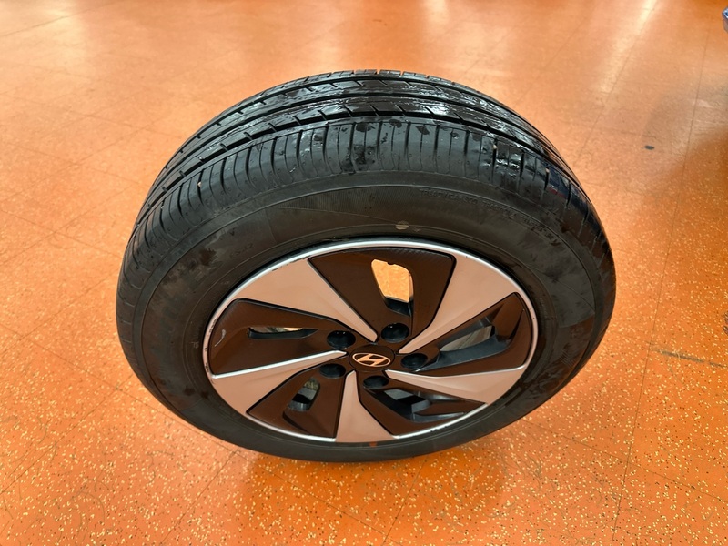 Hyundai IONIQ hybrid vaihtoauto