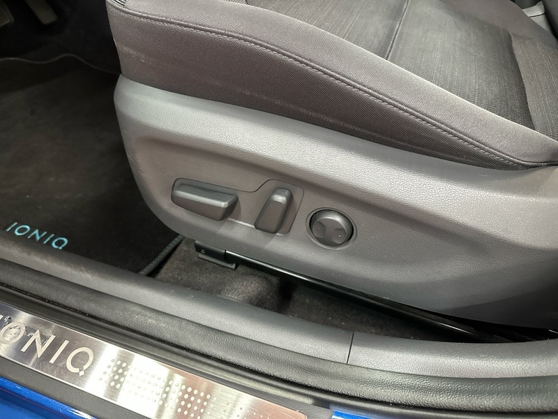 Hyundai IONIQ hybrid vaihtoauto