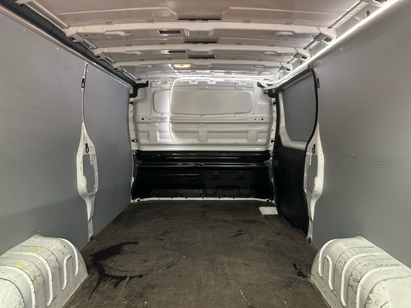 Nissan NV300 vaihtoauto