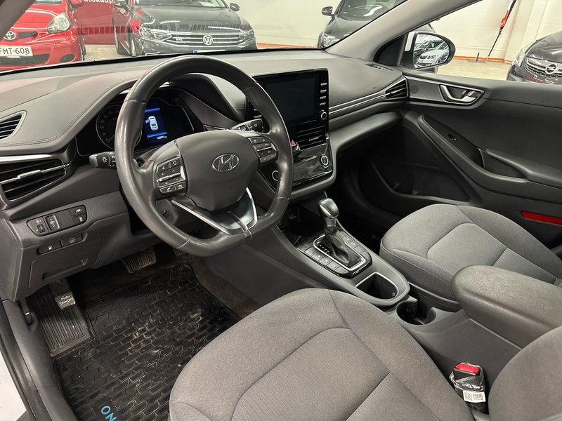 Hyundai IONIQ hybrid vaihtoauto