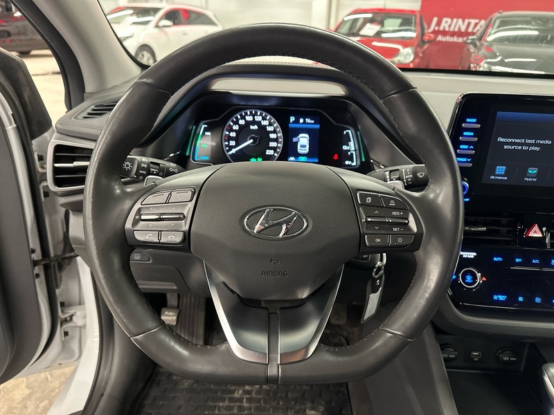 Hyundai IONIQ hybrid vaihtoauto