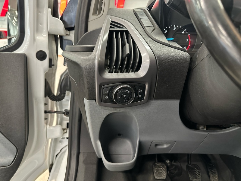 Ford Transit Custom vaihtoauto